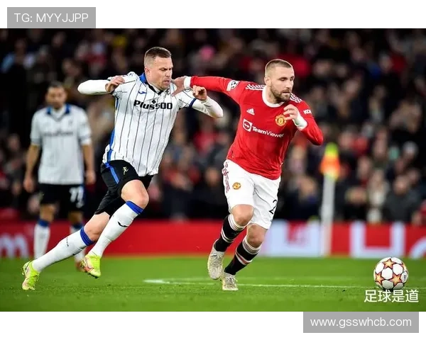 曼联内部矛盾再度显现，对球队稳定性与赛季走势形成制约